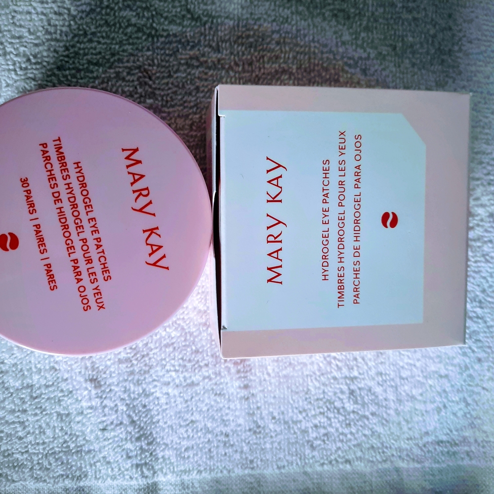 Mary Kay Hydrogel Eye Patches - Pink Packaging